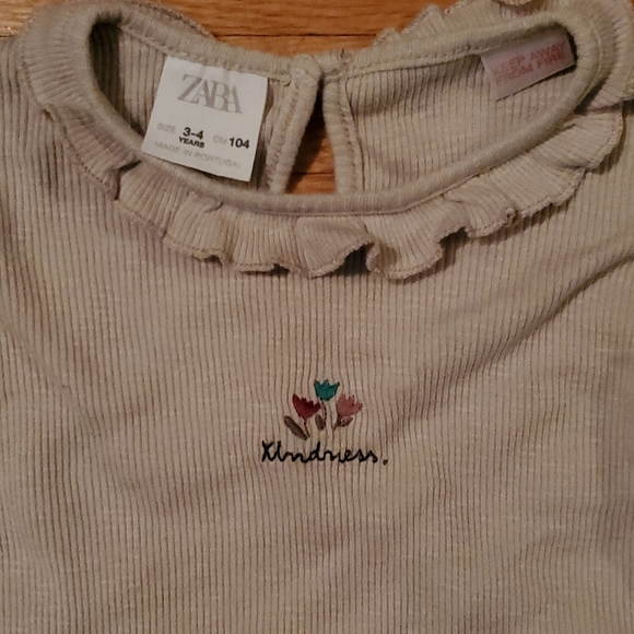 Zara top and leggings combo - Picture 4 of 5